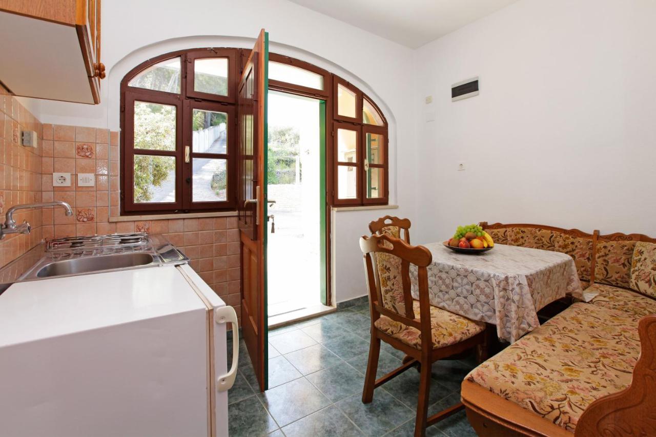 Unique Seaside Villa With Pool Vela Luka Zewnętrze zdjęcie